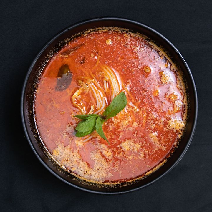 Khao poon, Lao red coconut curry noodle soup with mint
